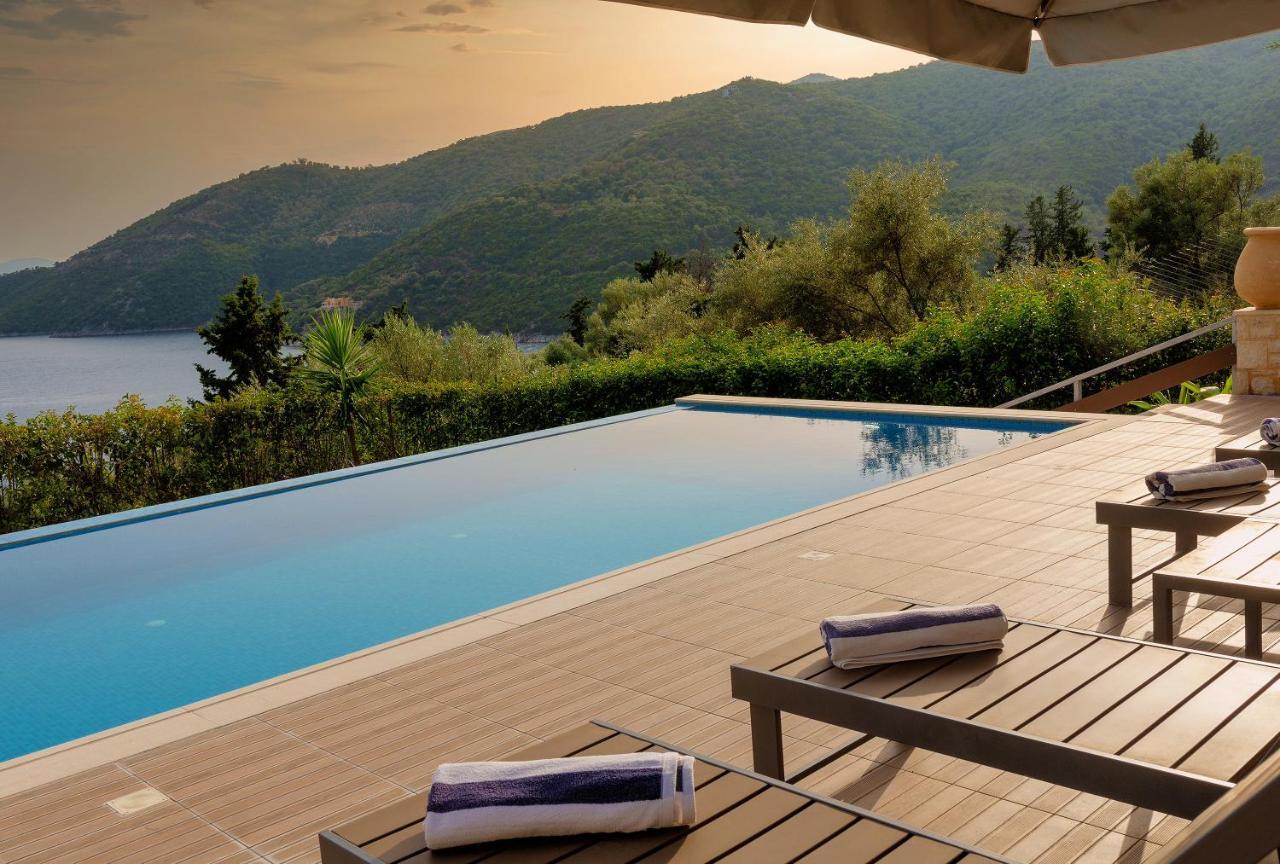 Ionian Diamond Villas Mikros Gialos Bagian luar foto