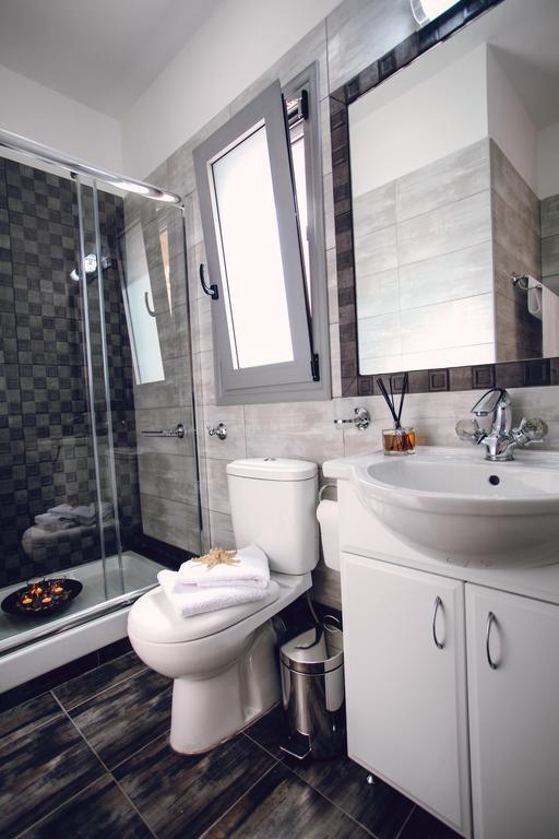Ionian Diamond Villas Mikros Gialos Bagian luar foto