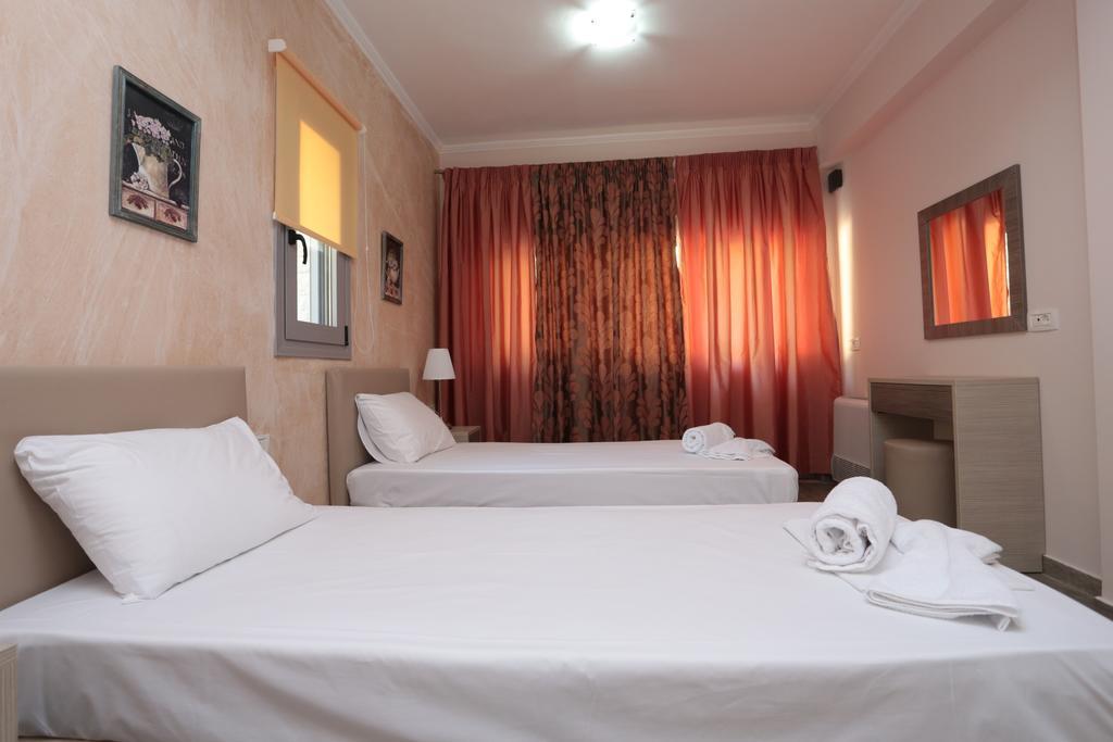 Ionian Diamond Villas Mikros Gialos Bagian luar foto