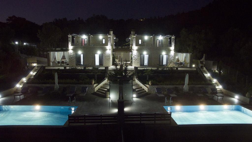 Ionian Diamond Villas Mikros Gialos Bagian luar foto